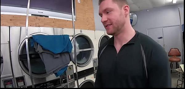  Amateur Black Teen Thickum Fucked By White Guy Stranger In Laundromat